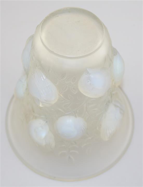 A René Lalique Saint-Francois opalescent glass vase, 17.5cm